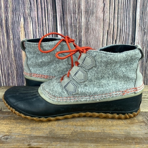 Sorel Gray Boots- Size 8.5 - Picture 6 of 12